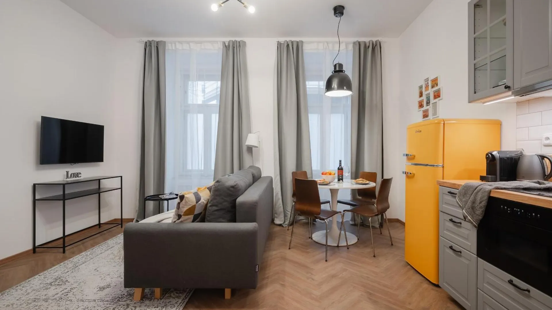 Meloun City Center Residence Πράγα